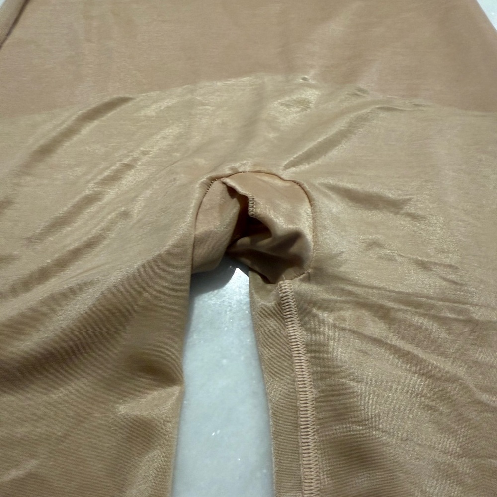 SPANX Bodysuit Large Mid-thigh - Picture 5 of 6
